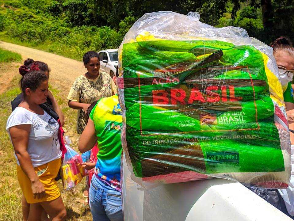 Camacã: Secretaria de Assistência Social faz visitas e entregas de produtos em povoado e zona rural